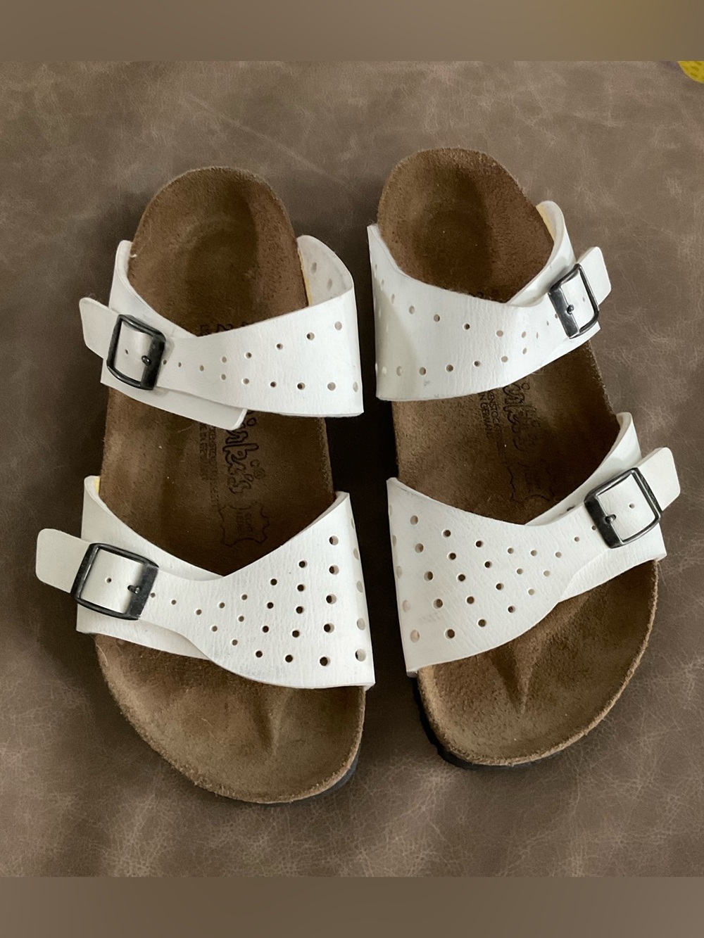 Birki’s Birkenstock White Leather 2 Strap Sandals 41
